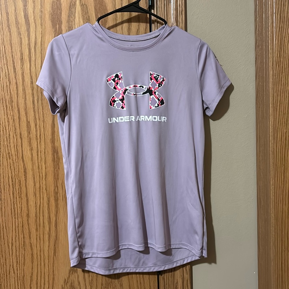 Under armour short sleeve T shirt